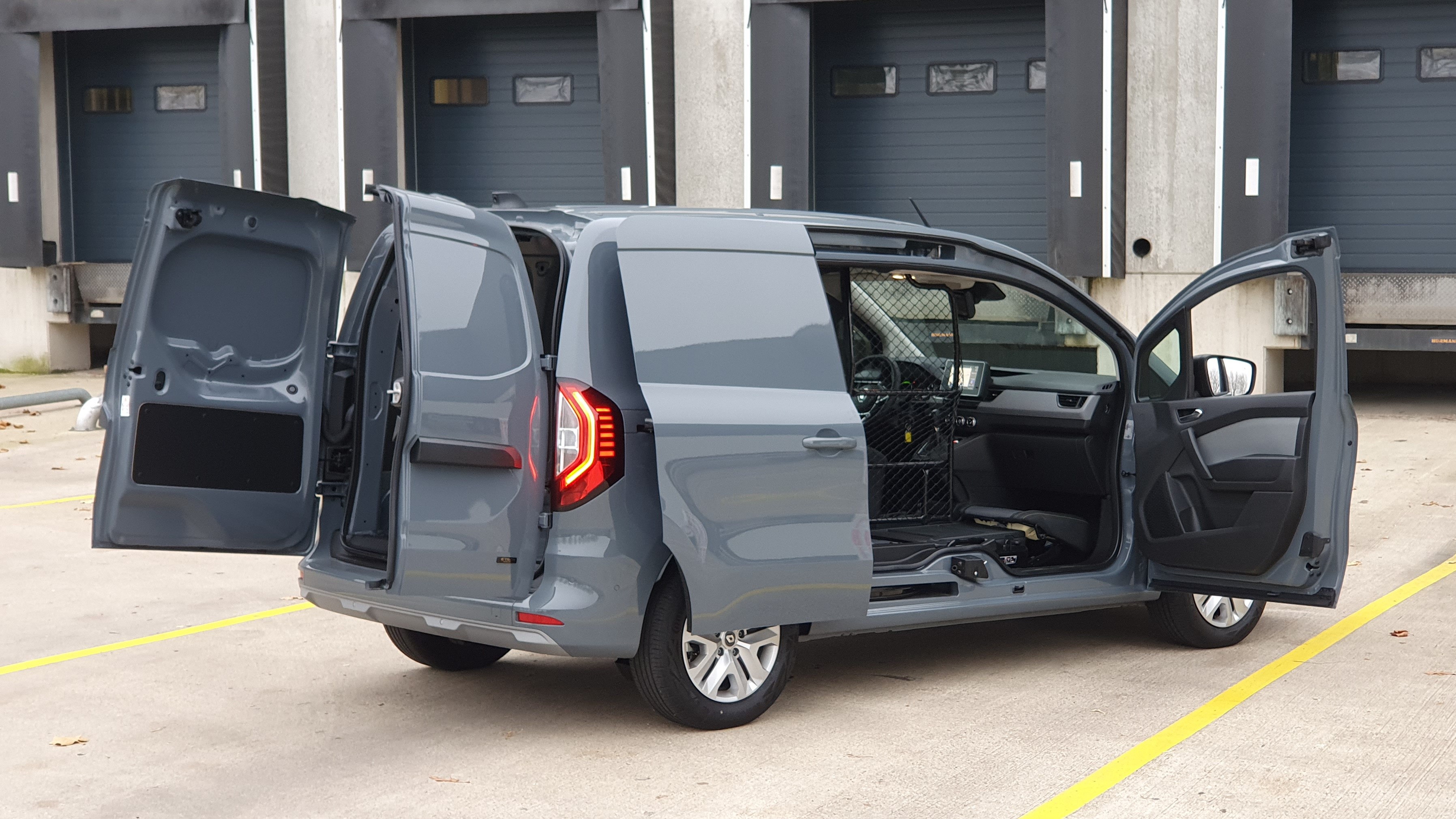 Renault Master L3H2 — Utilitaire Professionnel